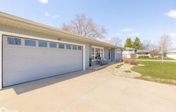 161 Granada Drive, Mason City, IA 50401