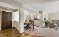 200 S Dee Road, Park Ridge, IL 60068