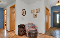 32 SANDALWOOD LOOP, Creswell, OR 97426