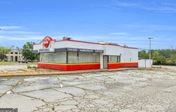 2484 MAIN, Snellville, GA 30078