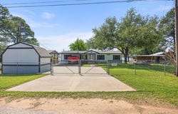 4433 Wildwood Circle, Granbury, TX 76049