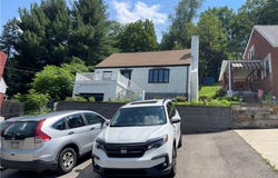 6139 Brownsville Rd, South Park, PA 15236
