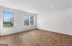 43833 VENETIAN Square, ASHBURN, VA 20147