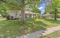1945 NORMANDIE DRIVE, YORK, PA 17408
