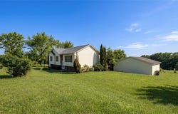 198 Eagle Mill Rd, Butler, PA 16001