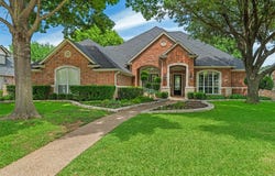 912 Walnut Falls Circle, Mansfield, TX 76063