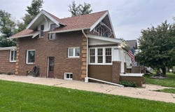 309 Central Ave, New Rockford, ND 58356
