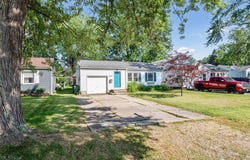 33894 Lawton Avenue, Eastlake, OH 44095
