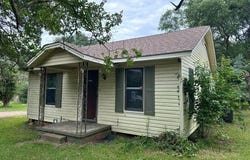 615 Millville Dr, Henderson, TX 75652