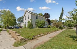 2306 4th Street, Eau Claire, WI 54703