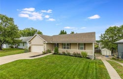 1317 Stonecrest Drive, Kearney, MO 64060