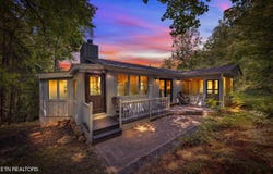 355 E Chestnut Hill Rd, Townsend, TN 37882