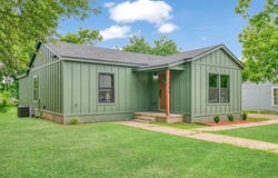 2540 E Price Street, Paris, TX 75460