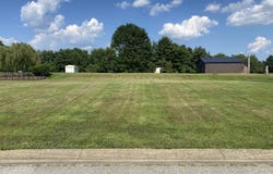 8007 Pelican Pointe Drive, Evansville, IN 47725