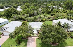 1087 4th Lane SW, Vero Beach, FL 32962