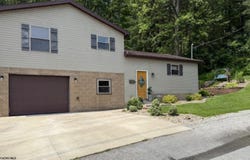 409 4th Avenue, Nutter Fort, WV 26301
