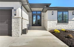 3917 SW Flintrock Drive, Lee's Summit, MO 64082