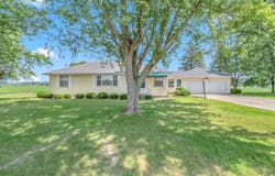 622 W Central Road, Bronson, MI 49028