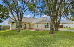 160 Turkey Run, Meadowlakes, TX 78654