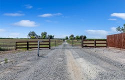 9903 Road 232, Terra Bella, CA 93270