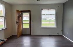 210 E State St, Marion, SD 57043