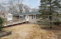 281 Easton Street, Ronkonkoma, NY 11779