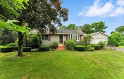 612 N Liberty St, Belchertown, MA 01007