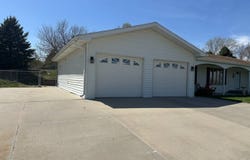 109 Hillside Dr, Hadar, NE 68701