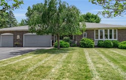 6151 Clarence Lane N, East Amherst, NY 14051