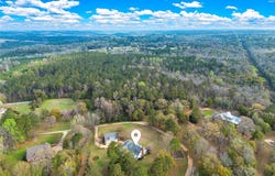 127 Deepwoods Circle, Valley Grande, AL 36701