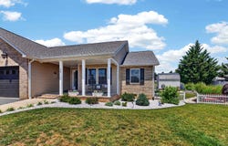 25 MERIWETHER CIR, Stuarts Draft, VA 24477