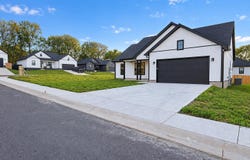 484 Pinehurst Way, Harrodsburg, KY 40330