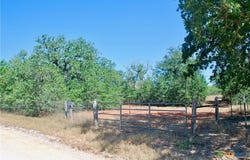 CR 426, Waelder, TX 78959
