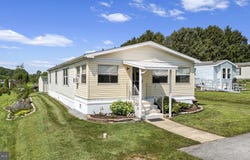 62 SHAMROCK AVENUE, MOHRSVILLE, PA 19541