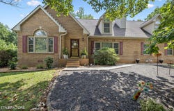 103 Nelson Place, Harriman, TN 37748