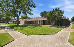 1211 Meadowview Drive, Euless, TX 76039