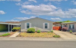 3700 BABCOCK LN, Eugene, OR 97401