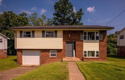 1105 Hollyberry Lane, South Charleston, WV 25309