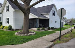 128 E Montford Avenue, Ada, OH 45810