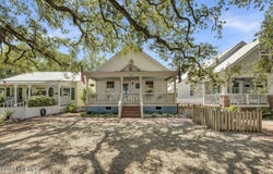 209 N Lord Street, Southport, NC 28461
