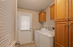 20248 HIGHWAY 213, Oregon City, OR 97045