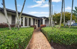 10921 SW 102nd Ct, Miami, FL 33176