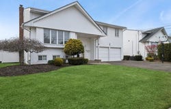 3032 Hewlett Avenue, Merrick, NY 11566