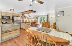 121 W Mohawk Drive, Malvern, OH 44644