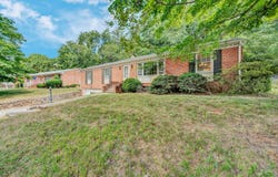3331 Longhorn RD, Roanoke, VA 24018