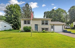 1825 Ladonna Lane, Faribault, MN 55021