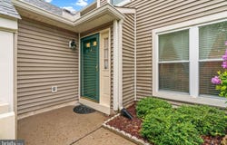 1626 LAKEVIEW CIRCLE, YARDLEY, PA 19067