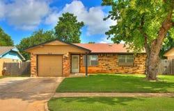 425 W Linden Drive, Mustang, OK 73064