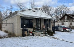 13192 Schoolcraft Road, Detroit, MI 48227