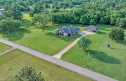 2601 Bugscuffle  RD, Lavaca, AR 72941